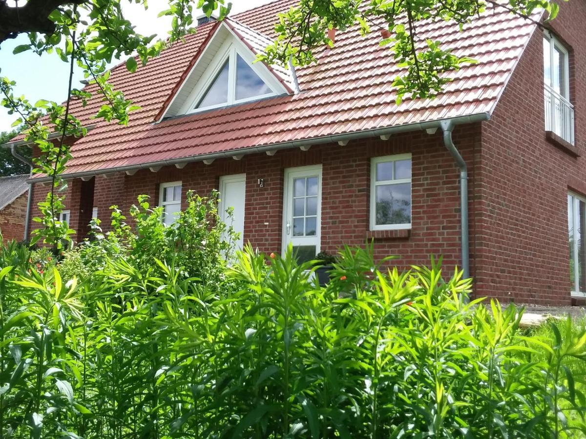 Sehlen Haus Rosengarten- Ruhige Ferienwohnungen Im Gruenen מראה חיצוני תמונה