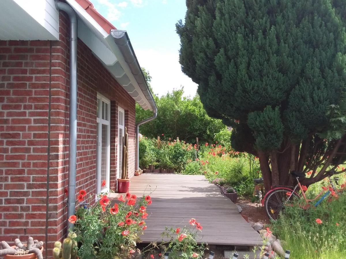 Sehlen Haus Rosengarten- Ruhige Ferienwohnungen Im Gruenen מראה חיצוני תמונה